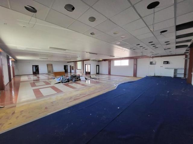 Local comercial en alquiler en Almería, Almeria photo 0