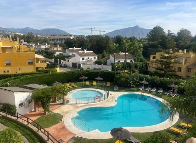 Casas de pueblo en alquiler en San Pedro de Alcántara, Guadalmina Alta photo 0