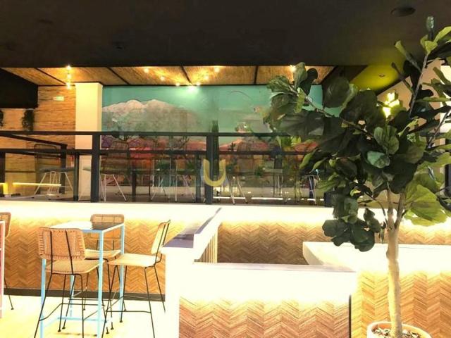 Local comercial en alquiler en Majadahonda photo 0