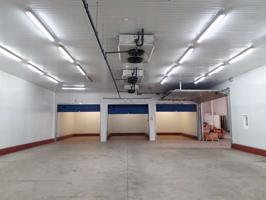 Local comercial en alquiler en Valdepeñas, Avenida de Las Tinajas photo 0