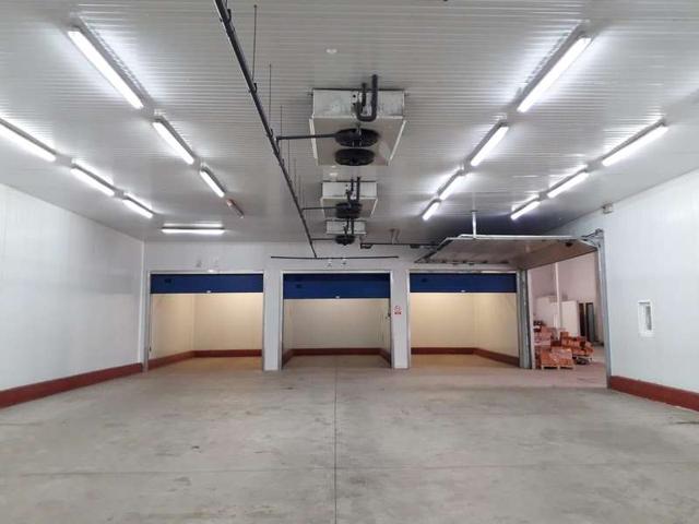 Local comercial en alquiler en Valdepeñas, Avenida de Las Tinajas photo 0