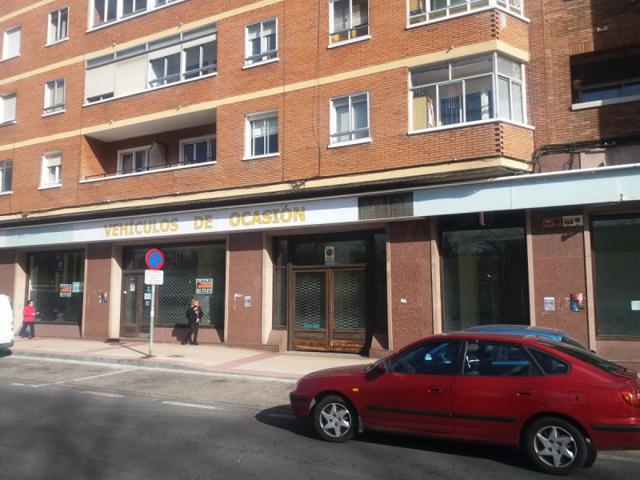 Local comercial en alquiler en Valladolid, Victoria photo 0