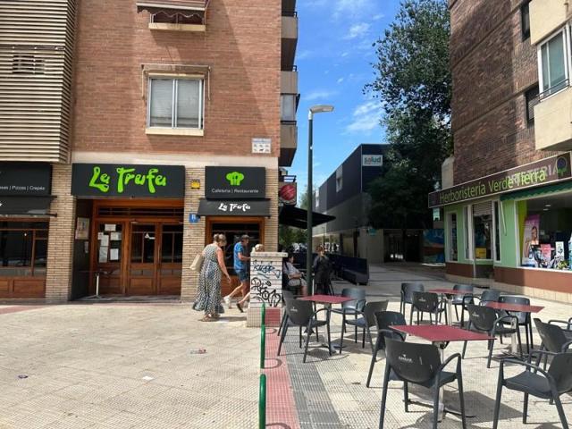 Local comercial en alquiler en Zaragoza, Grancasa photo 0