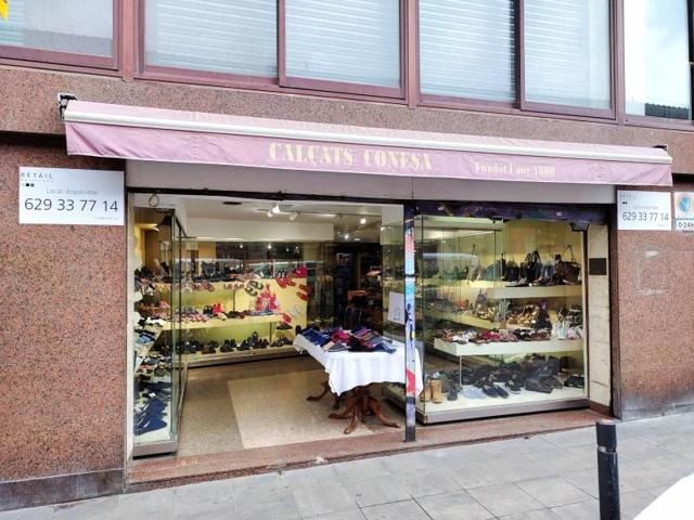 Local comercial en alquiler en Barcelona, Vila de Gràcia photo 0