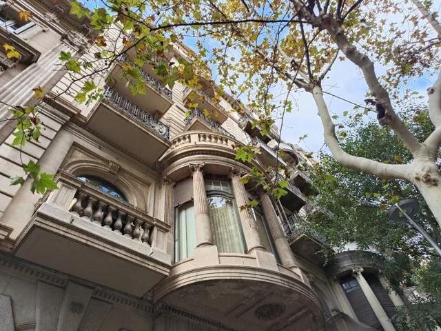 Oficina en alquiler en Barcelona photo 0