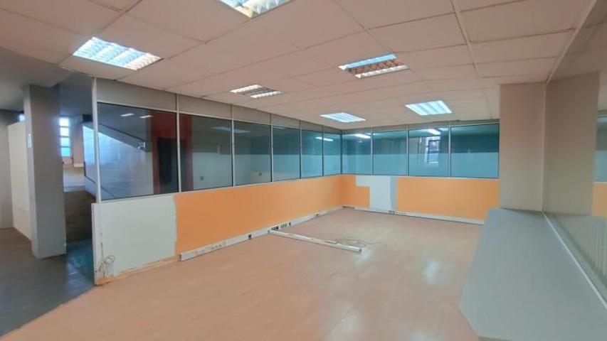 Local comercial en alquiler en Vigo, Centro Urbano photo 0