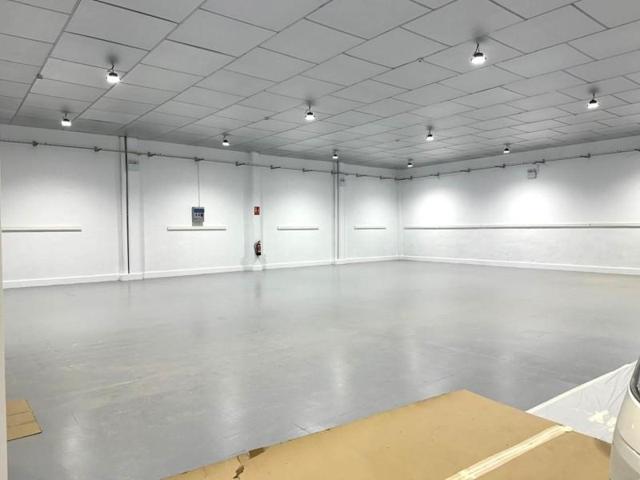 Nave industrial en alquiler en Santa Coloma de Gramenet, Singuerlin photo 0