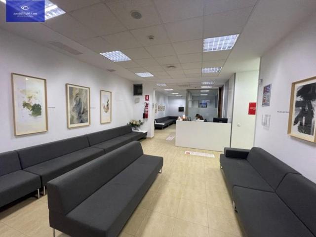 Local comercial en alquiler en Cádiz, Zona Franca photo 0