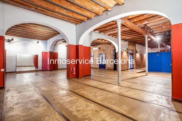Local comercial en alquiler en Barcelona, El Gòtic photo 0