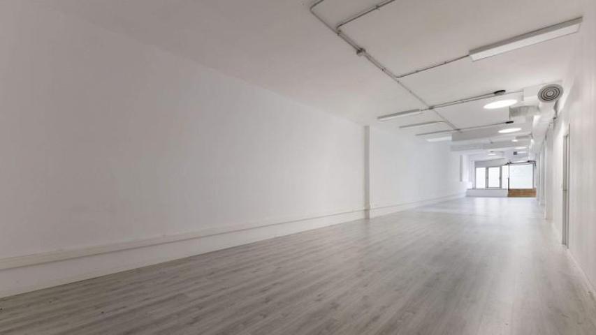 Local comercial en alquiler en Barcelona, Vallcarca i els Penitents photo 0