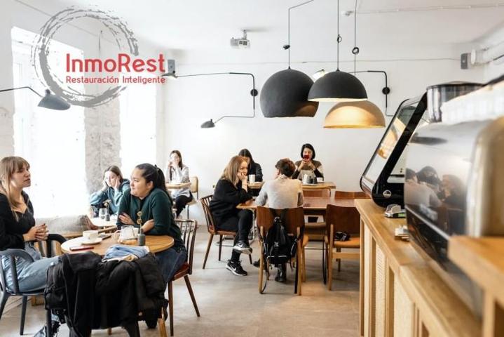 Local comercial en alquiler en Madrid, Chamberí - Rios Rosas photo 0