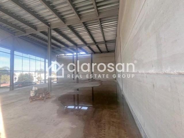 Local comercial en alquiler en Coín photo 0