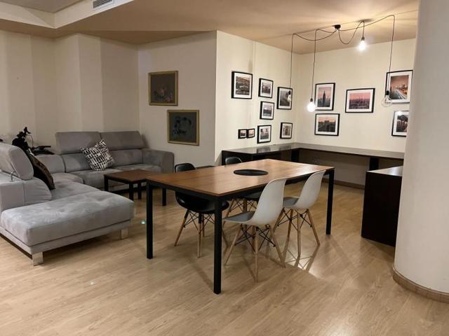 Piso en alquiler en Valencia, Centro - Sant Francesc photo 0