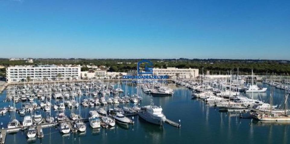 Apartamento en alquiler en El Puerto de Santa María, Puerto Sherry photo 0