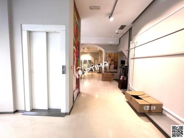 Local comercial en alquiler en Santiago de Compostela photo 0