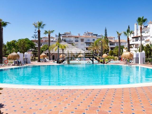 Apartamento en alquiler en Marbella, Guadalmina Alta photo 0