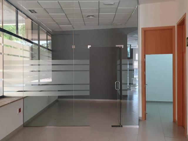 Local comercial en alquiler en Mairena del Aljarafe, Urbanización Rotonda de Ciudad Expo photo 0