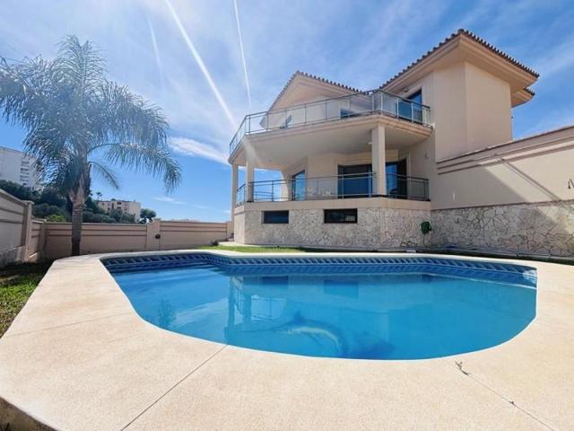 Chalet en alquiler en Mijas, Calle Libra, 29649 photo 0