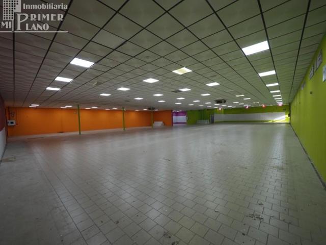 Local comercial en alquiler en Tomelloso, Calle Socuellamos photo 0