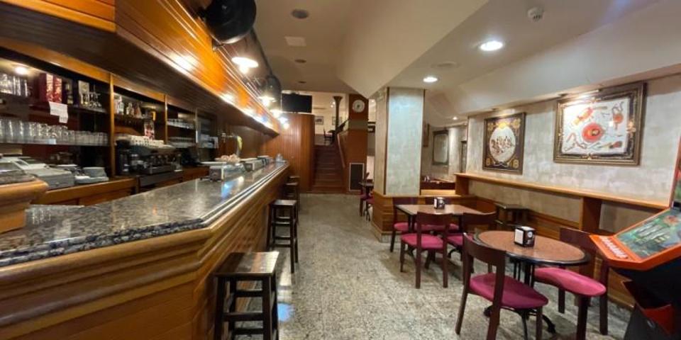 Local comercial en alquiler en Pamplona, Ensanche photo 0