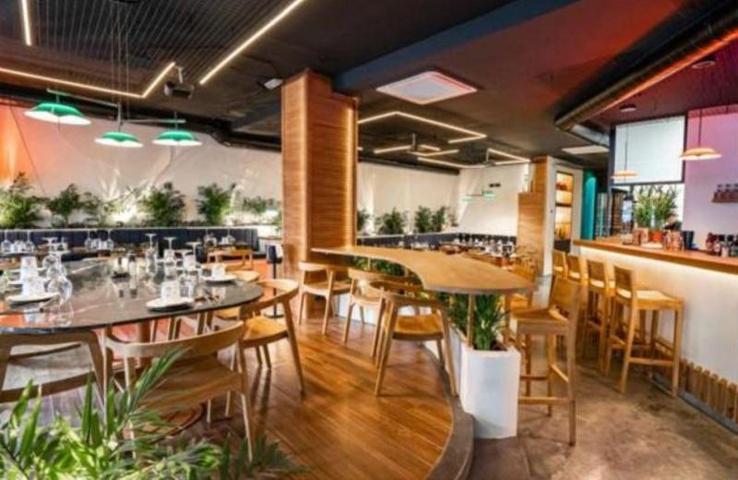 Local comercial en alquiler en Marbella, San Pedro de alcantara photo 0