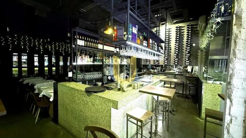 Local comercial en alquiler en Madrid photo 0