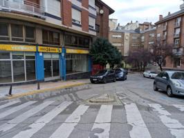 Local comercial en alquiler en Ponferrada, Alta photo 0