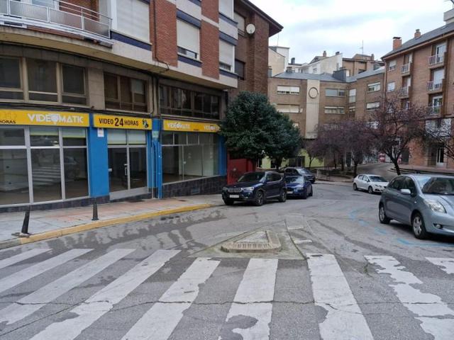 Local comercial en alquiler en Ponferrada, Alta photo 0