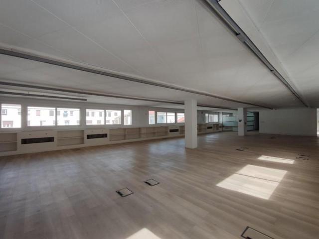 Oficina en alquiler en Bilbao, Indautxu photo 0