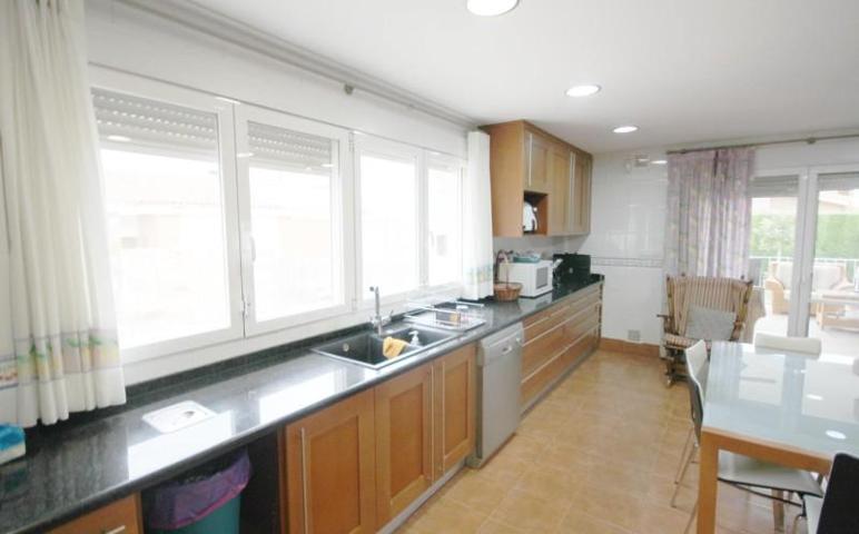 Chalet en alquiler en Torrent, Las americas photo 0