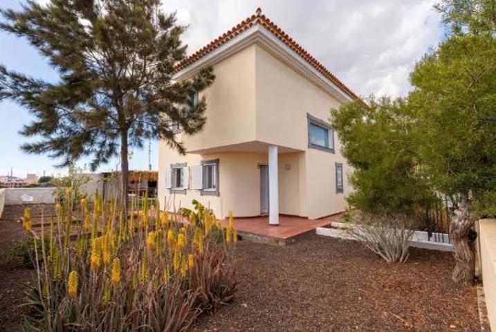 Adosada en alquiler en Arona, Calle San Miguel, 38630 photo 0