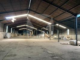 Nave industrial en alquiler en Olivenza photo 0
