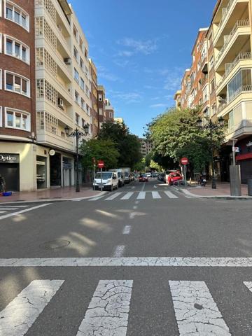 Local comercial en alquiler en Zaragoza, Centro photo 0