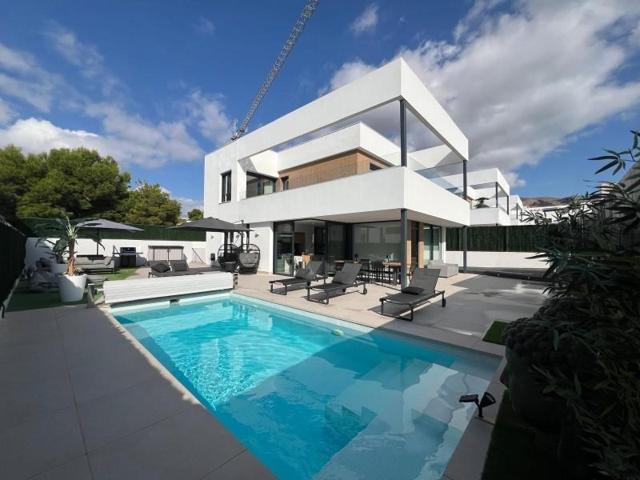 Casa en alquiler en Finestrat, Sierra cortina photo 0