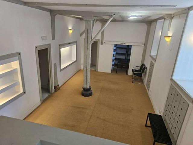 Local comercial en alquiler en Madrid, Salamanca photo 0