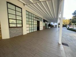 Local comercial en alquiler en Calvia, Magaluf photo 0