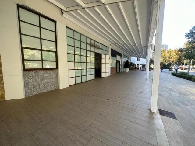 Local comercial en alquiler en Calvia, Magaluf photo 0