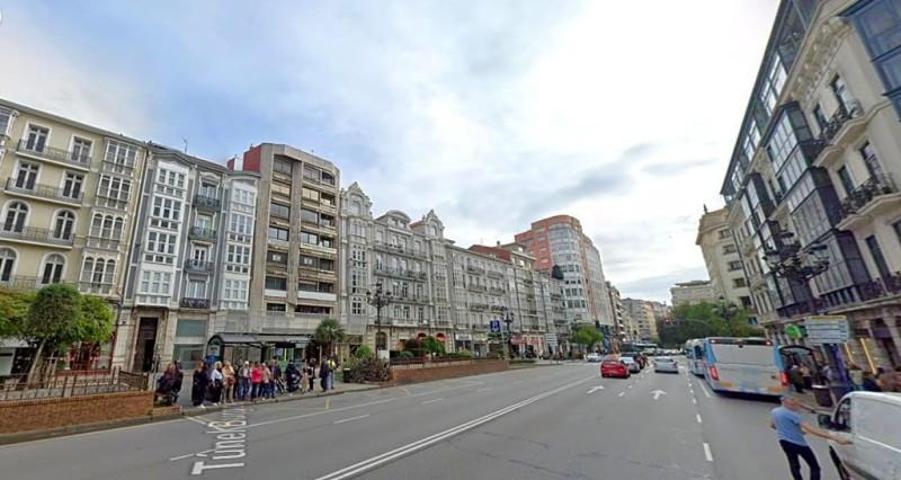 Local comercial en alquiler en Santander photo 0