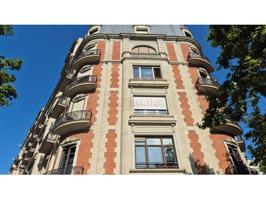 Oficina en alquiler en Barcelona photo 0