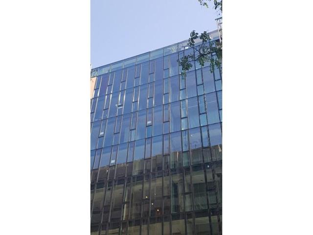 Oficina en alquiler en Barcelona photo 0