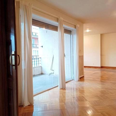 Oficina en alquiler en Madrid, Paseo Castellana, 28046 photo 0