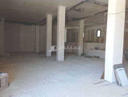 Local comercial en alquiler en Valencia, Tres Forques photo 0