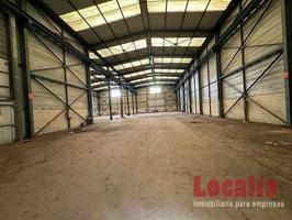 Nave industrial en alquiler en Torrelavega photo 0