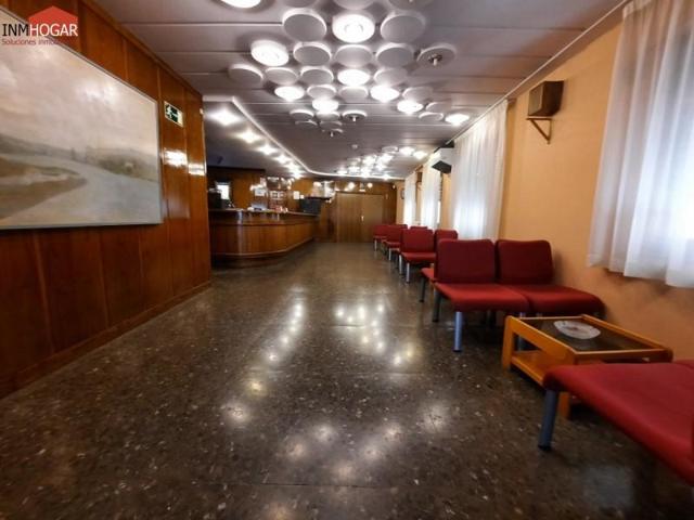 Local comercial en alquiler en Ávila, Centro photo 0