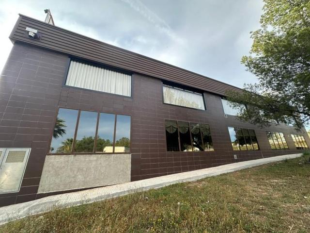 Local comercial en alquiler en L'Eliana, ZONA CENTRO COMERCIAL EL OSITO photo 0