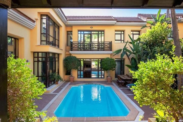 Chalet en alquiler en Marbella, Puerto Banus photo 0