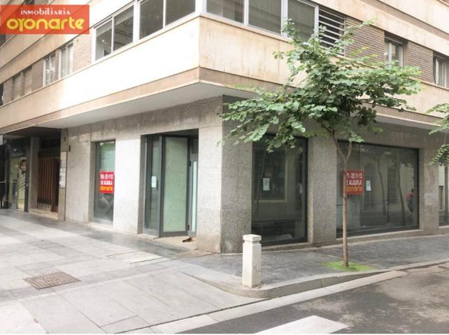 Local comercial en alquiler en Almería, Paseo de almeria photo 0