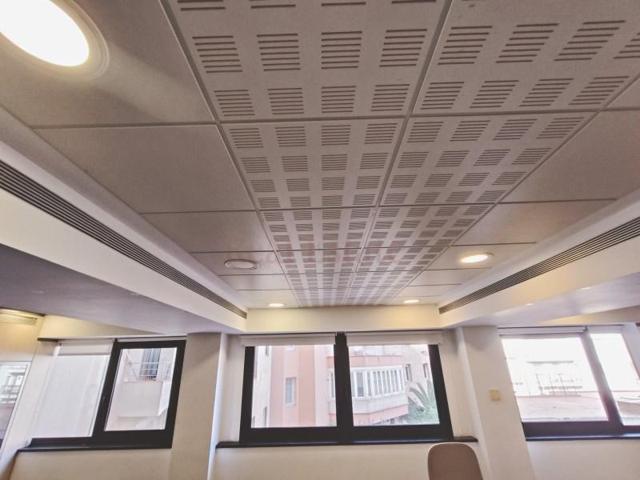 Oficina en alquiler en Barcelona, Sarrià photo 0