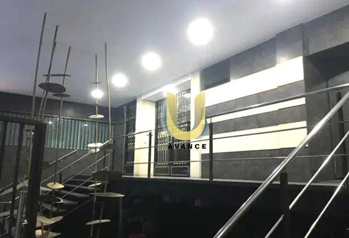 Local comercial en alquiler en Madrid photo 0