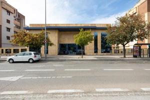 Local comercial en alquiler en Granada, Estacion de autobuses photo 0